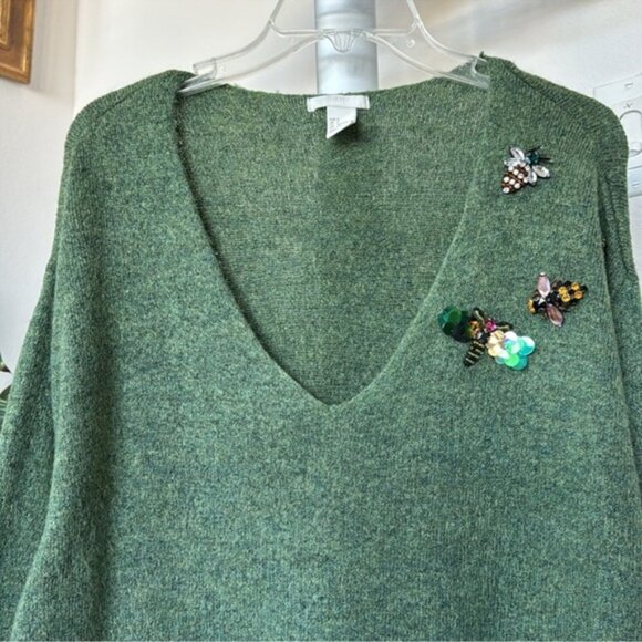 H&M Oversized Knit Sweater Sz S V Neck Rhinestoned Sequined Bugs Bees Relax fit - Picture 2 of 10
